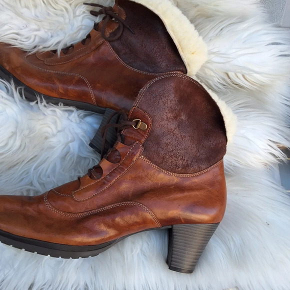 Gabor Laced shearling " Granny" Boots 8.5 - Picture 6 of 15